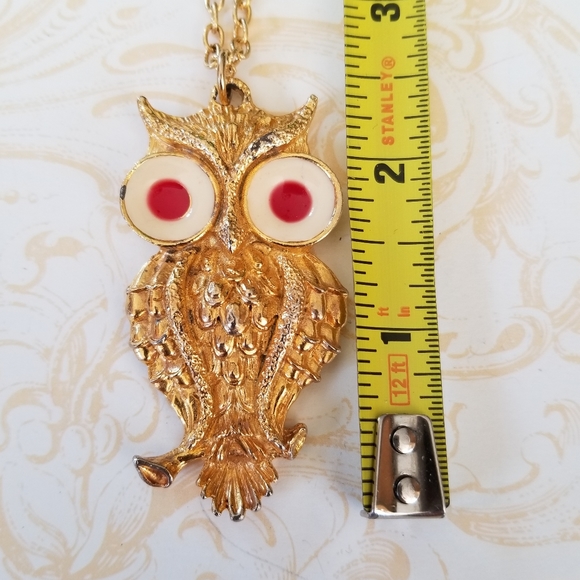 Vintage Mid Century 1960s Enamel Goldtone Owl Pendant Necklace - Picture 12 of 16